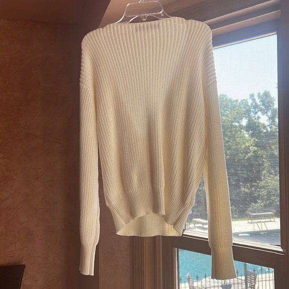 Beautiful white surplice wrap sweater NWT Size XS - Picture 8 of 8